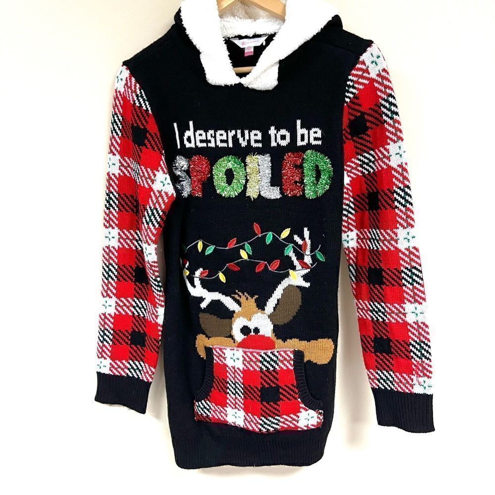 - No boundaries Christmas sweater with hood. Sz L ( 11-13)